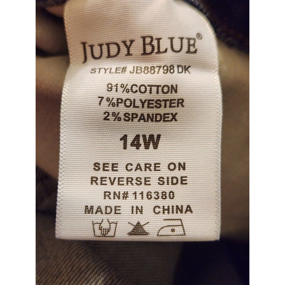 Judy Blue Los Angeles 14W MANUFACTURED DISTRESSED Straight Leg Jeans - Picture 8 of 8